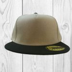 Gorra crema y negro